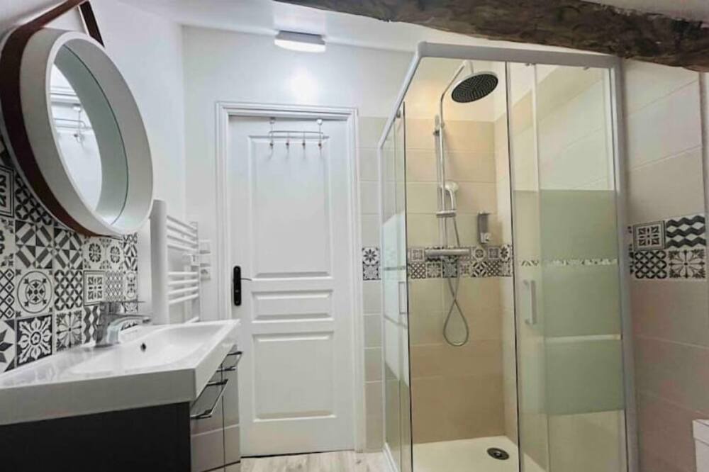 Photo of Bathroom in Bouafle