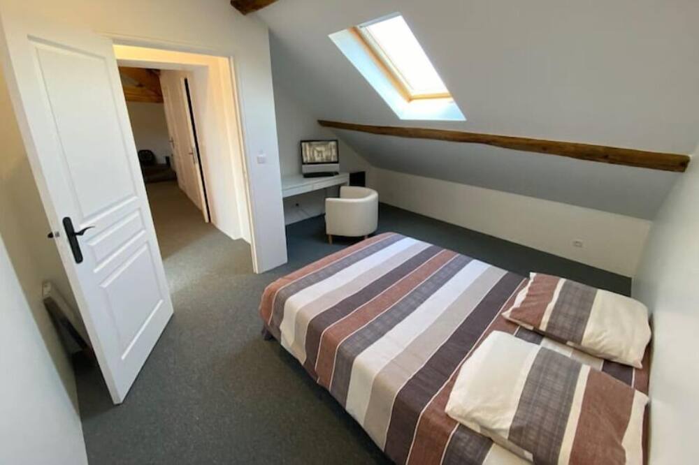 Photo of Bedroom in Bouafle