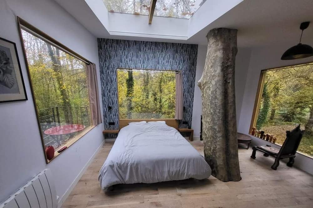 Photo of Bedroom in Escolives-Sainte-Camille