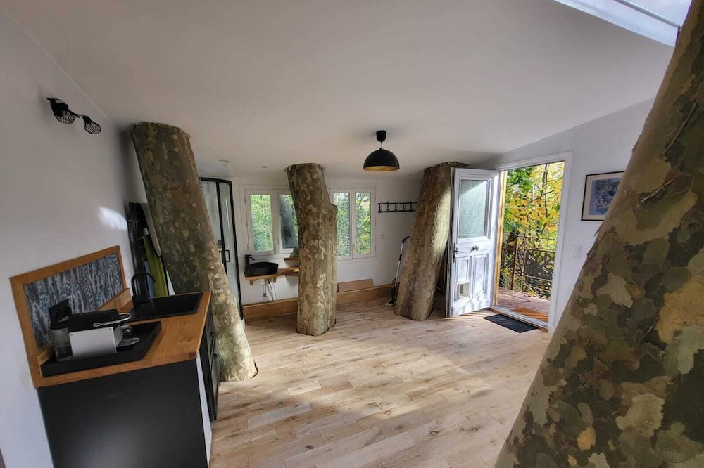 Photo of Others in Escolives-Sainte-Camille