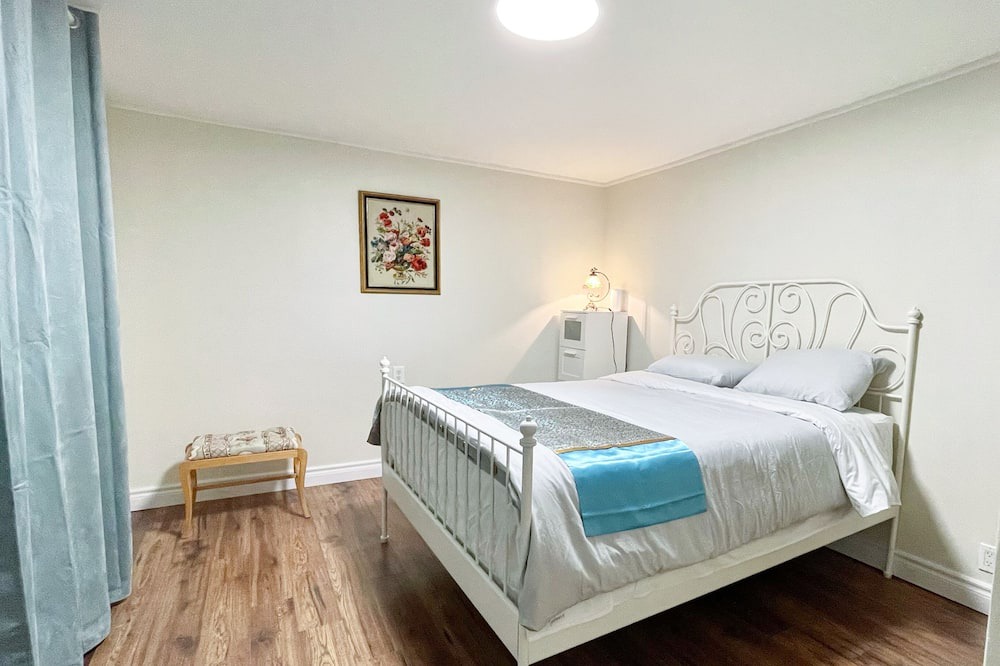 Photo of Bedroom in Innisfil