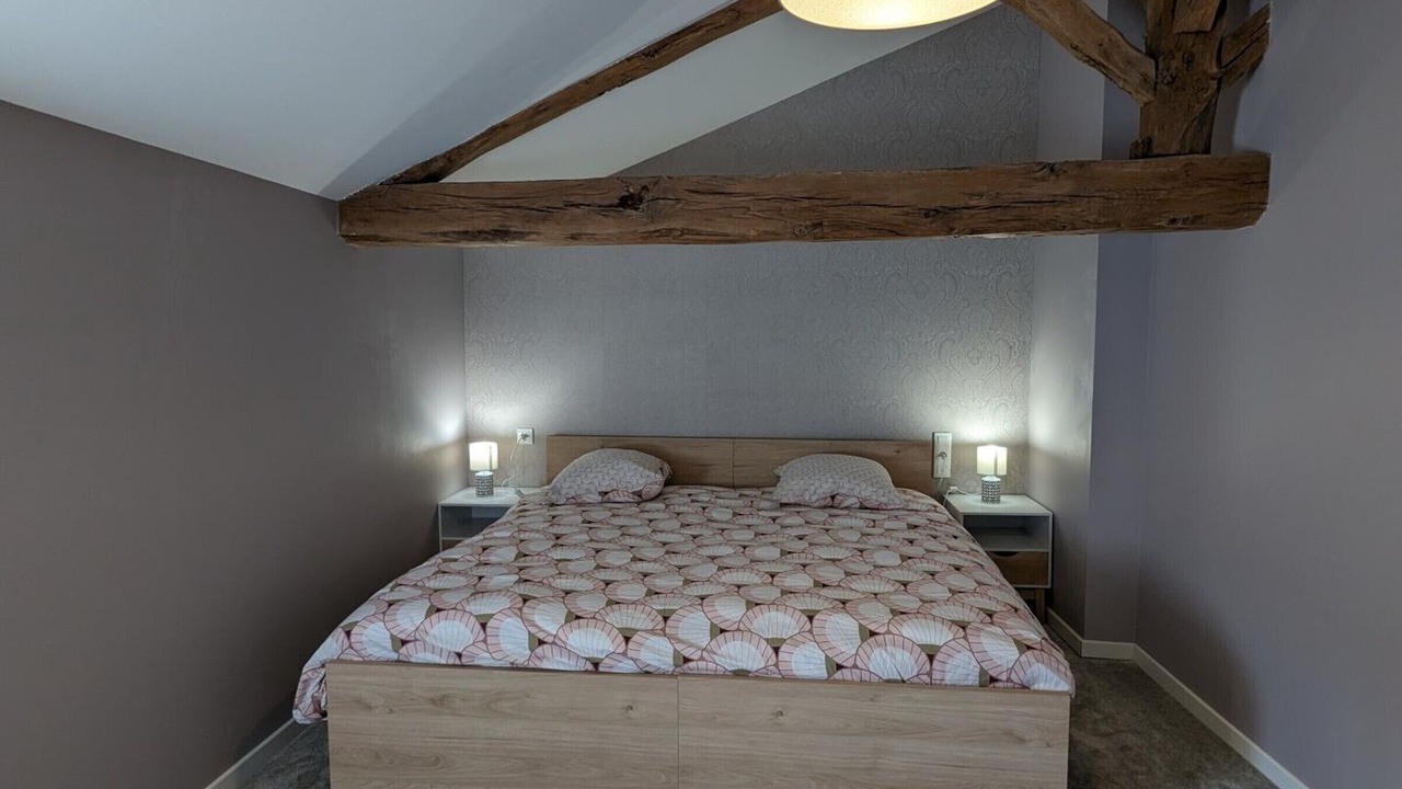 Photo of Others in Esse