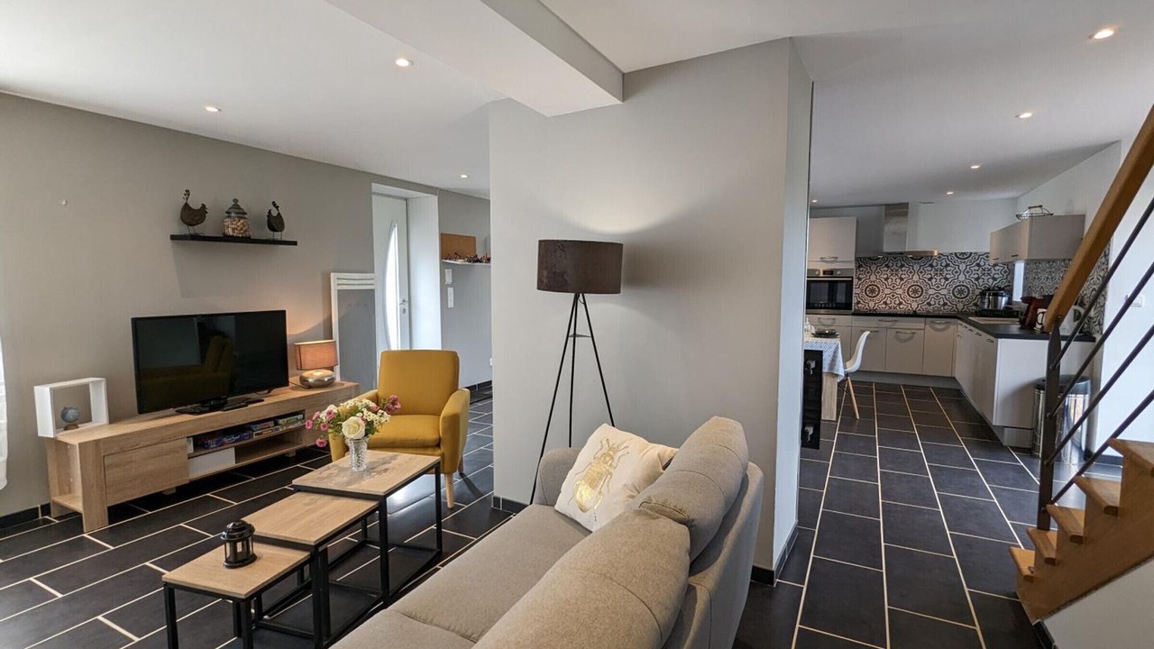 Photo of Others in Esse