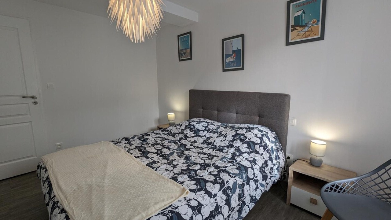 Photo of Others in Esse