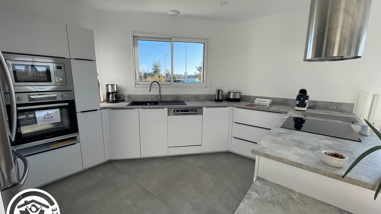 Photo of Kitchen in Saint-Vincent-sur-Jard