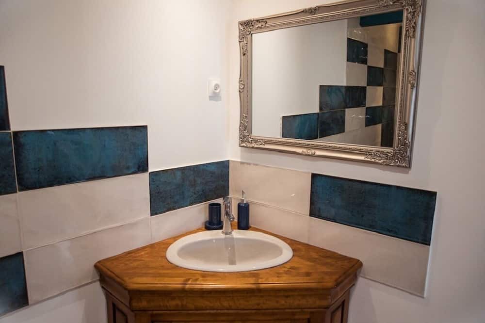 Photo of Bathroom in Montils