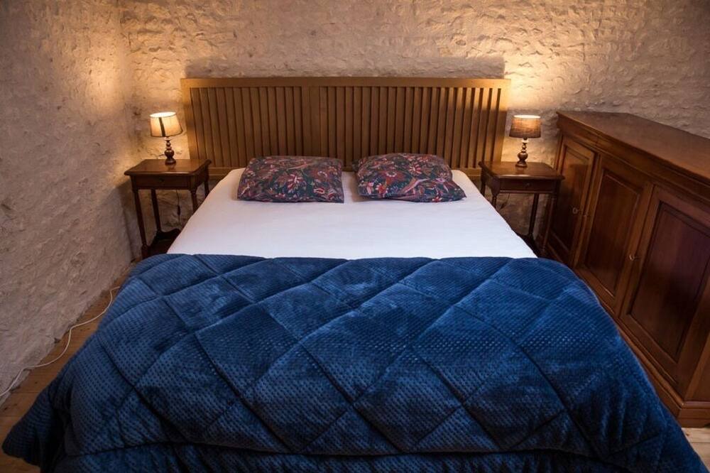 Photo of Bedroom in Montils