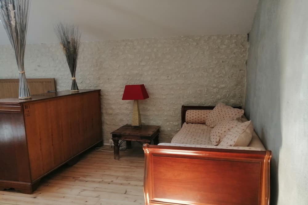 Photo of Others in Montils