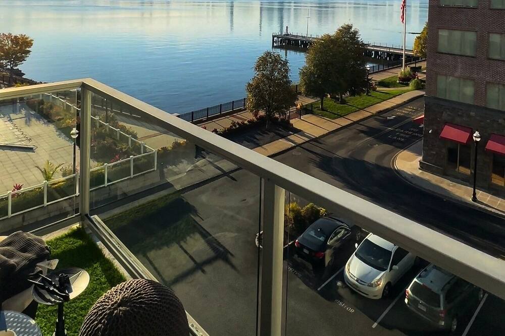 Photo of Outdoor in Edgewater