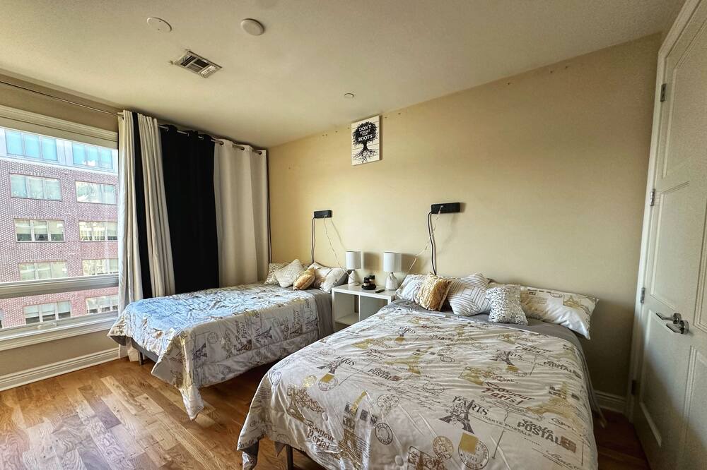 Photo of Bedroom in Edgewater