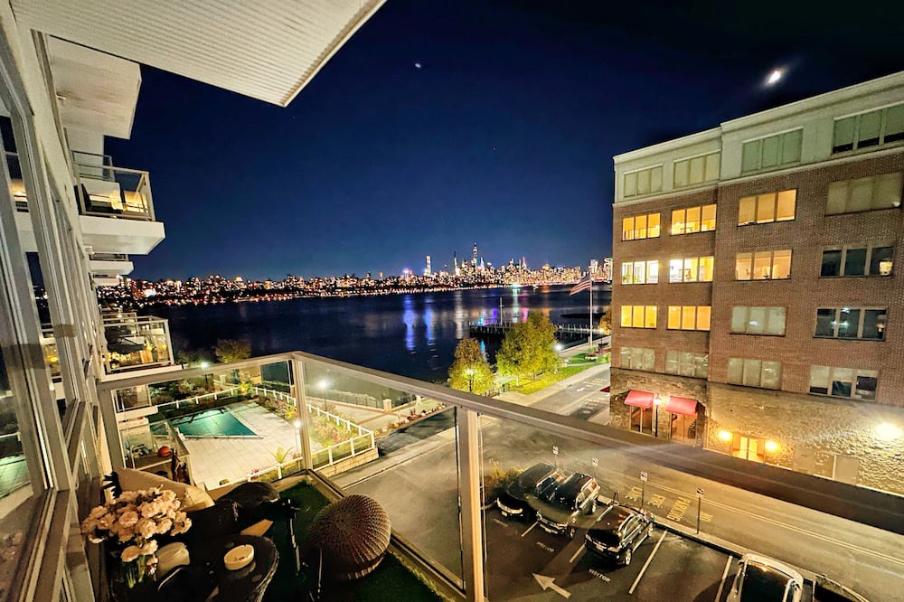 Photo of Outdoor in Edgewater