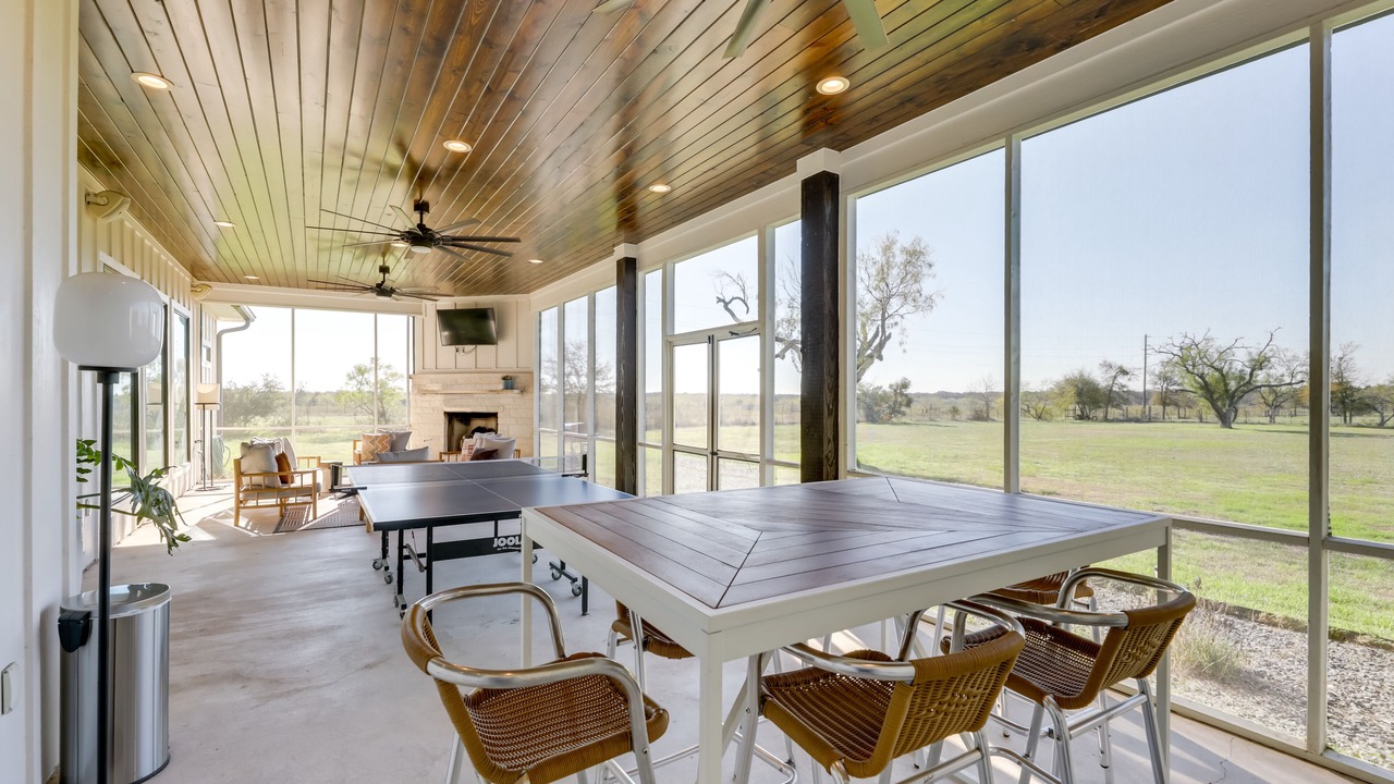 Photo of Outdoor in Manor