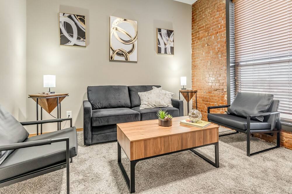Photo of Livingroom in Bartlesville