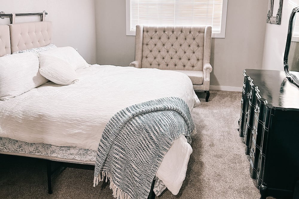 Photo of Bedroom in Plainview