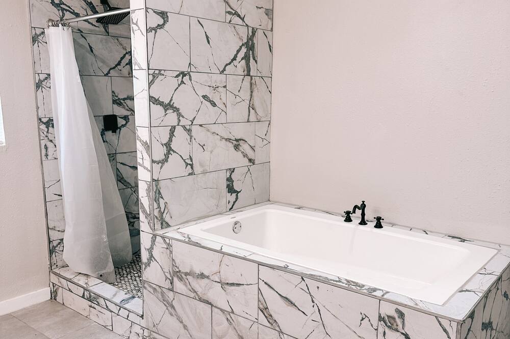 Photo of Bathroom in Plainview