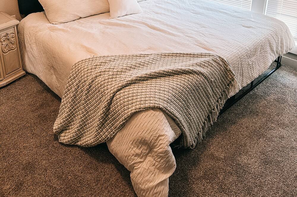 Photo of Bedroom in Plainview