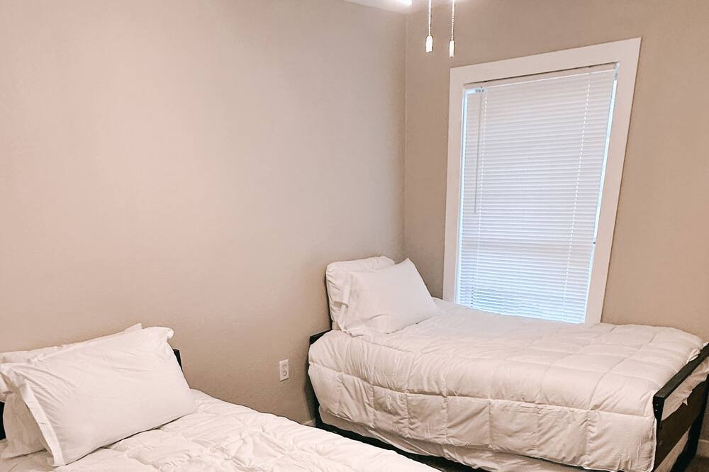 Photo of Bedroom in Plainview