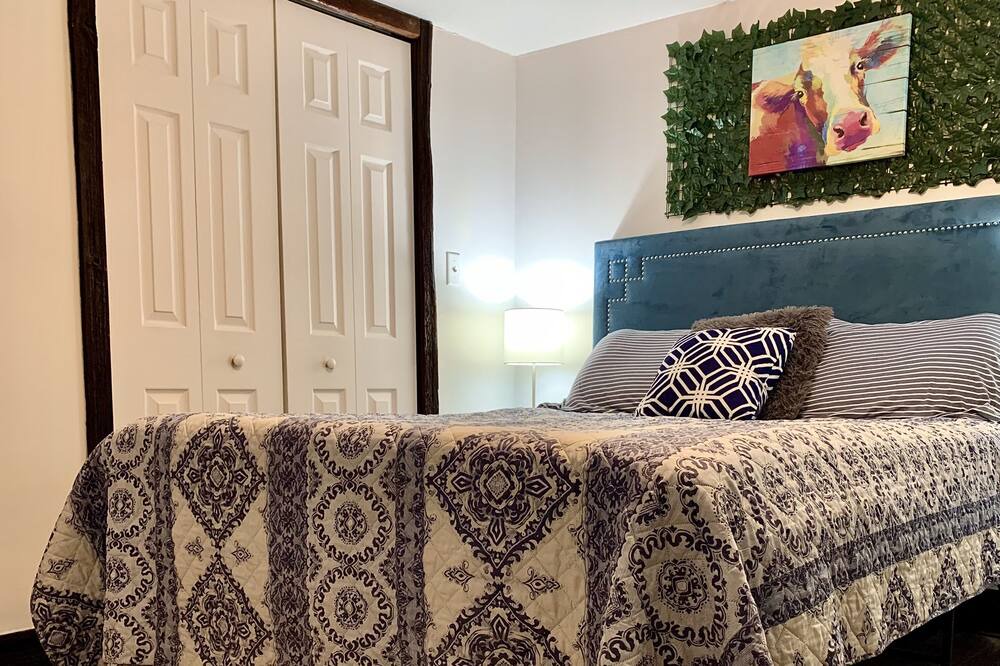 Photo of Bedroom in Shawanese