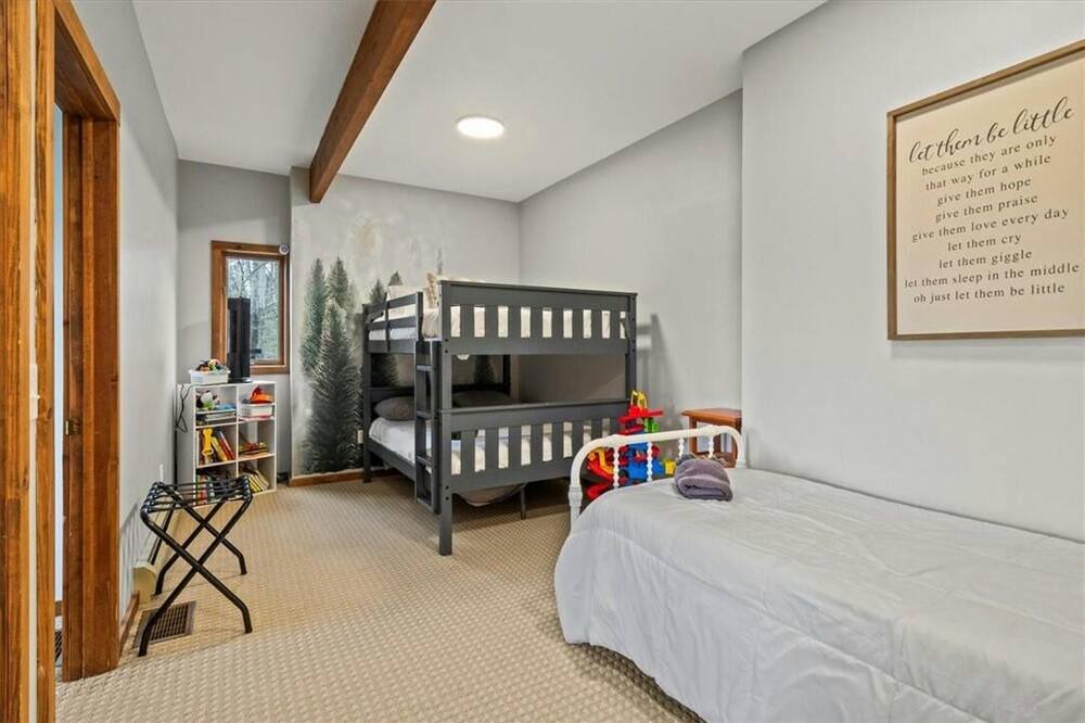 Photo of Bedroom in Bristol Hills