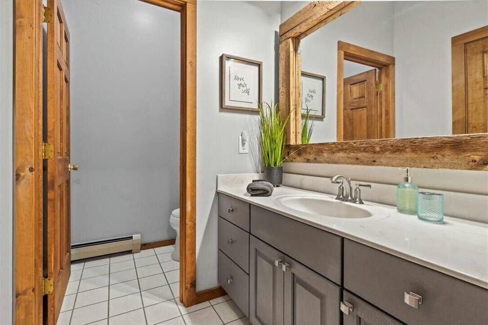 Photo of Bathroom in Bristol Hills