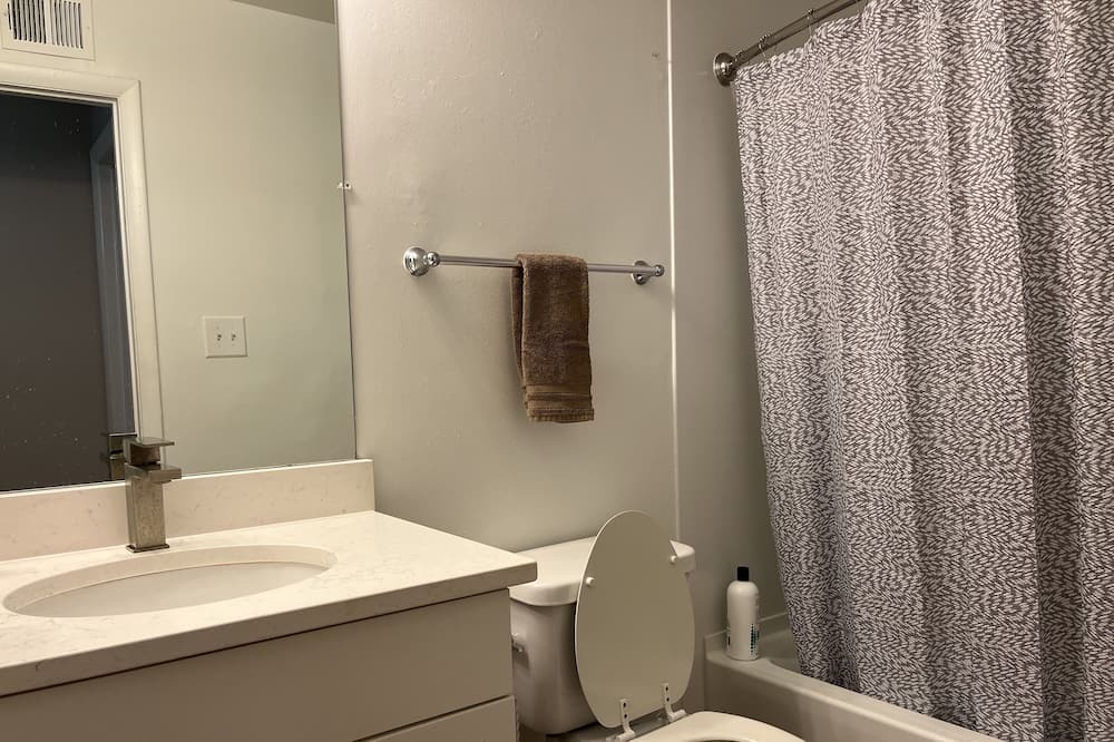 Photo of Bathroom in Gaithersburg