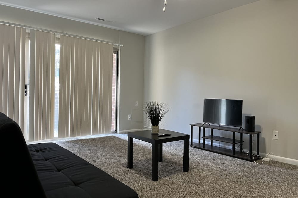 Photo of Livingroom in Gaithersburg