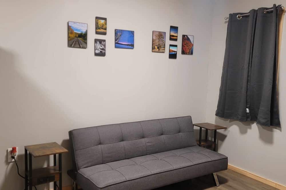 Photo of Livingroom in East Haven