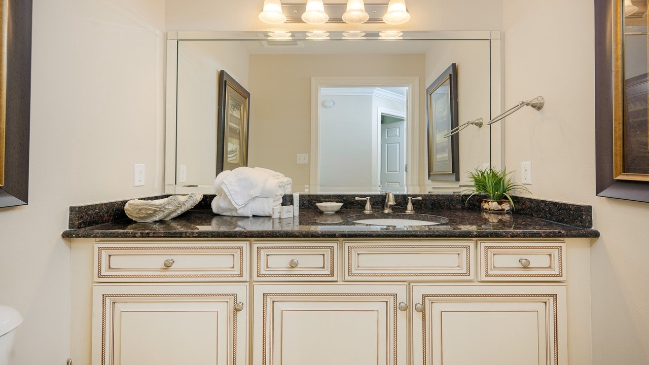 Photo of Bathroom in Orange Beach