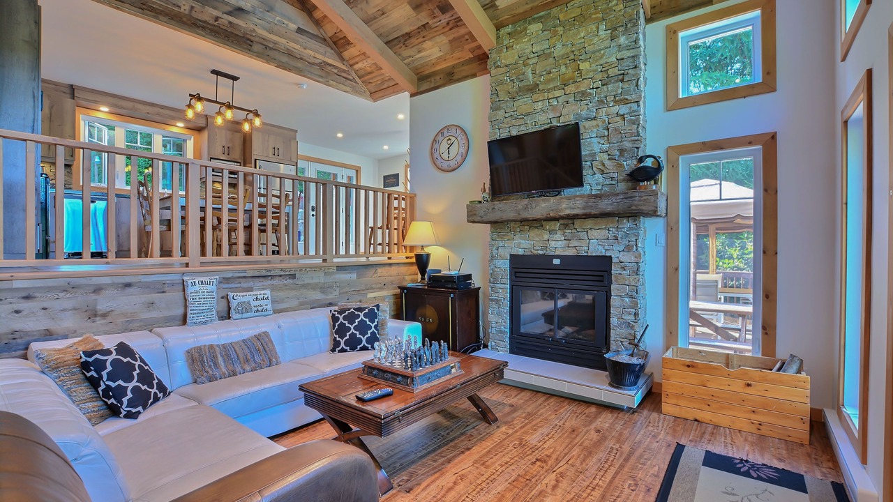 Photo of Livingroom in Sainte-Anne-du-Lac