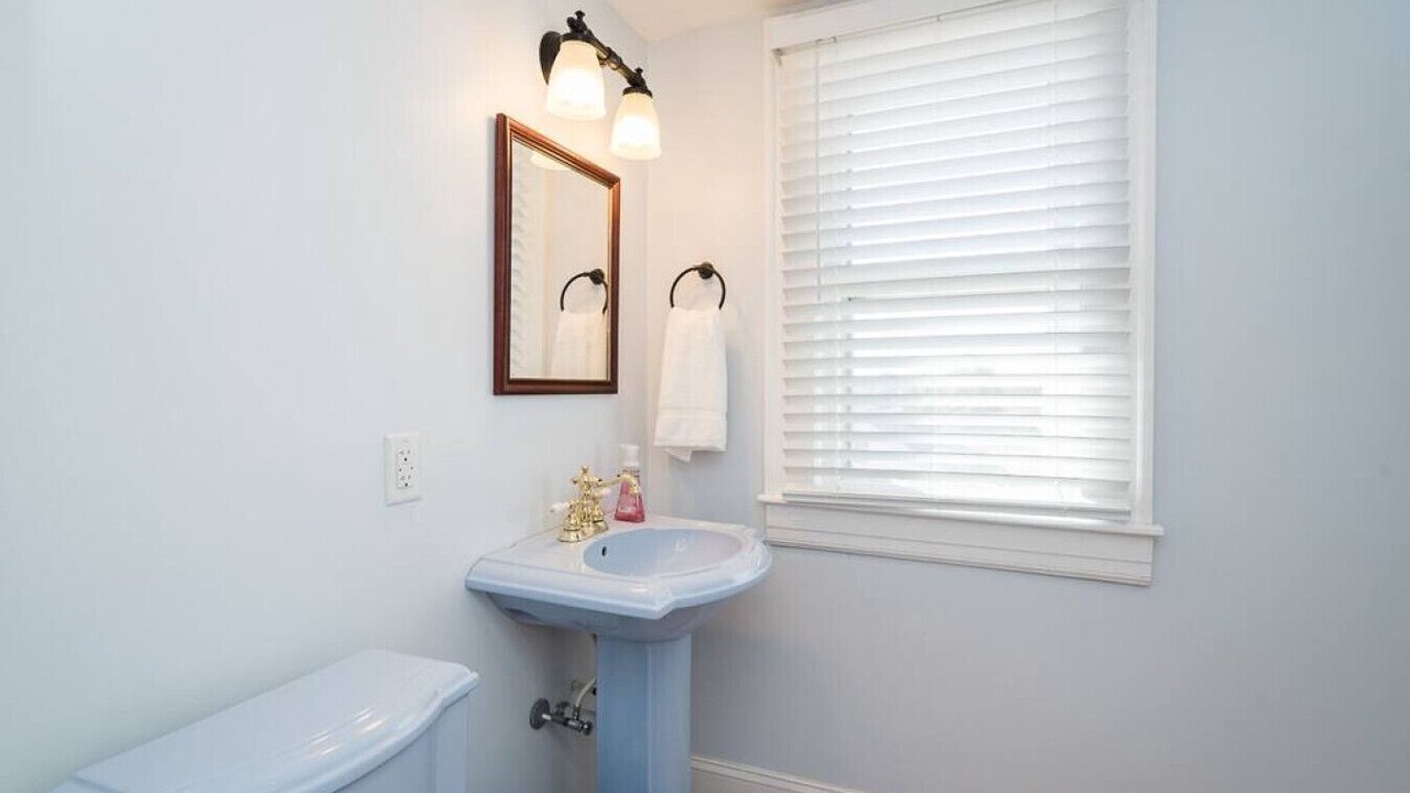 Photo of Bathroom in Glen Raven