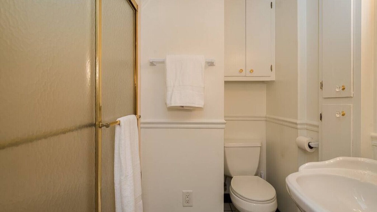 Photo of Bathroom in Glen Raven
