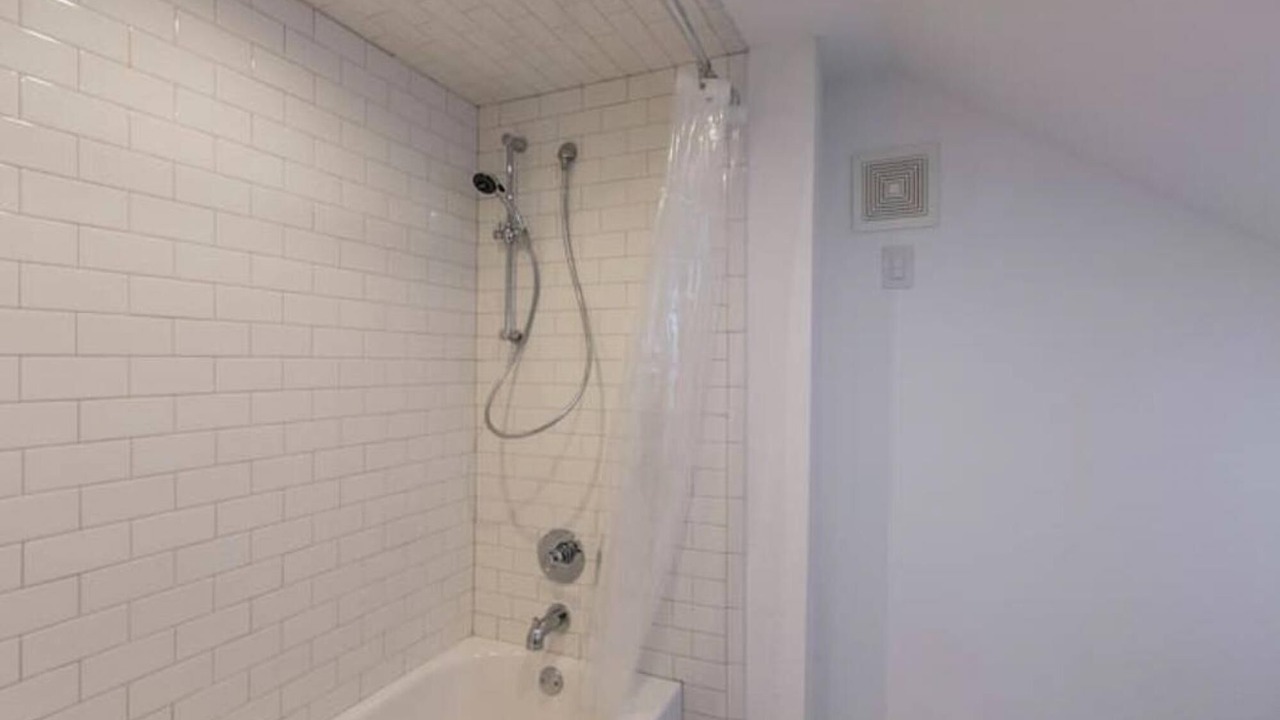 Photo of Bathroom in Austin Ave.