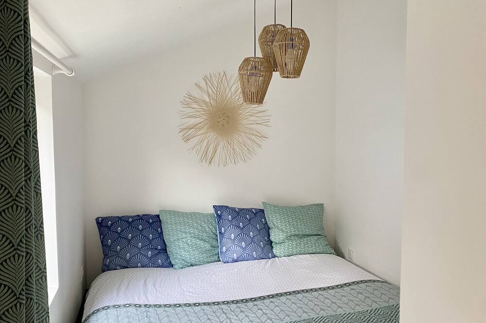 Photo of Bedroom in Saint-Omer