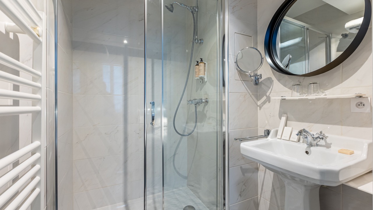 Photo of Bathroom in Batignolles