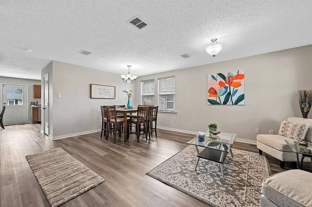 Photo of Livingroom in Justin