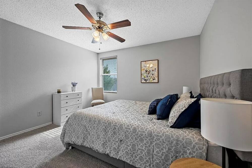 Photo of Bedroom in Justin