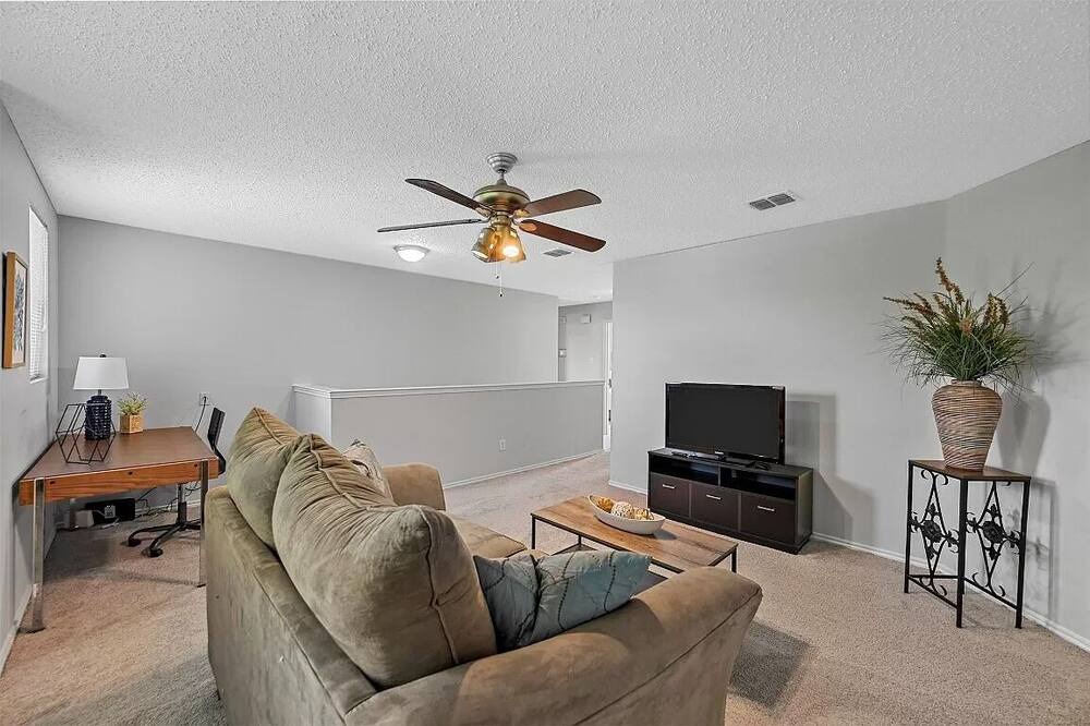 Photo of Livingroom in Justin