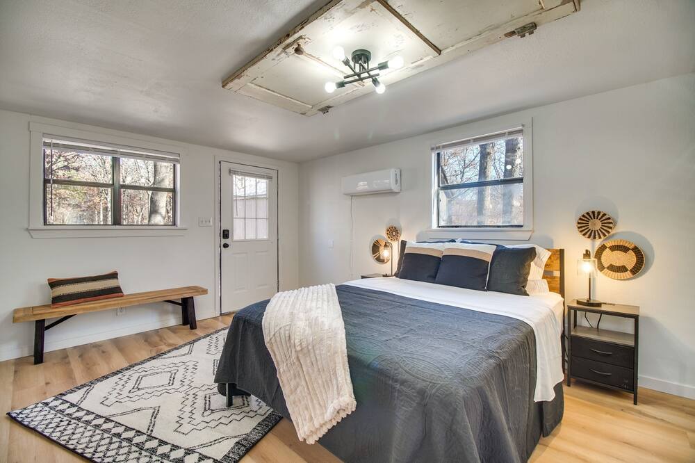 Photo of Bedroom in Gentry
