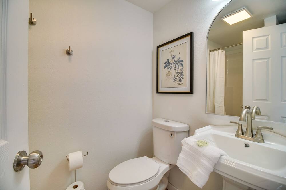 Photo of Bathroom in Gentry