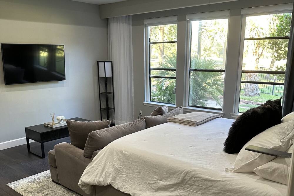 Photo of Bedroom in Spring