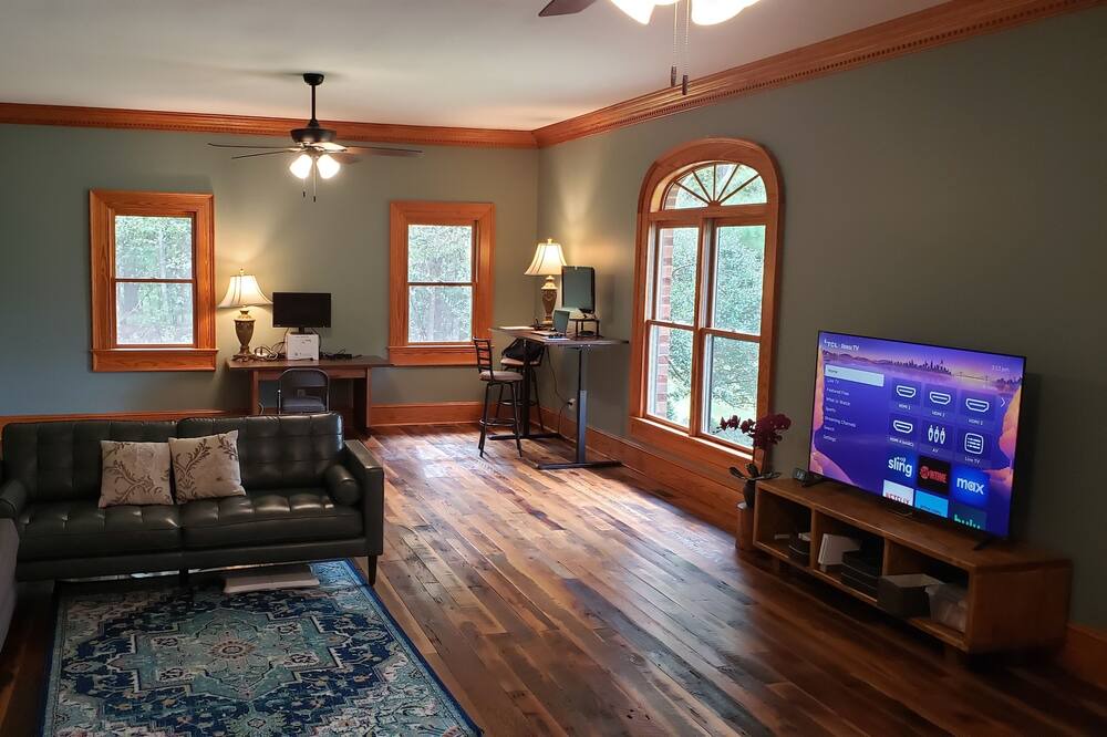 Photo of Livingroom in Greenville