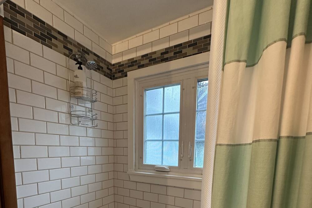 Photo of Bathroom in Dunkirk