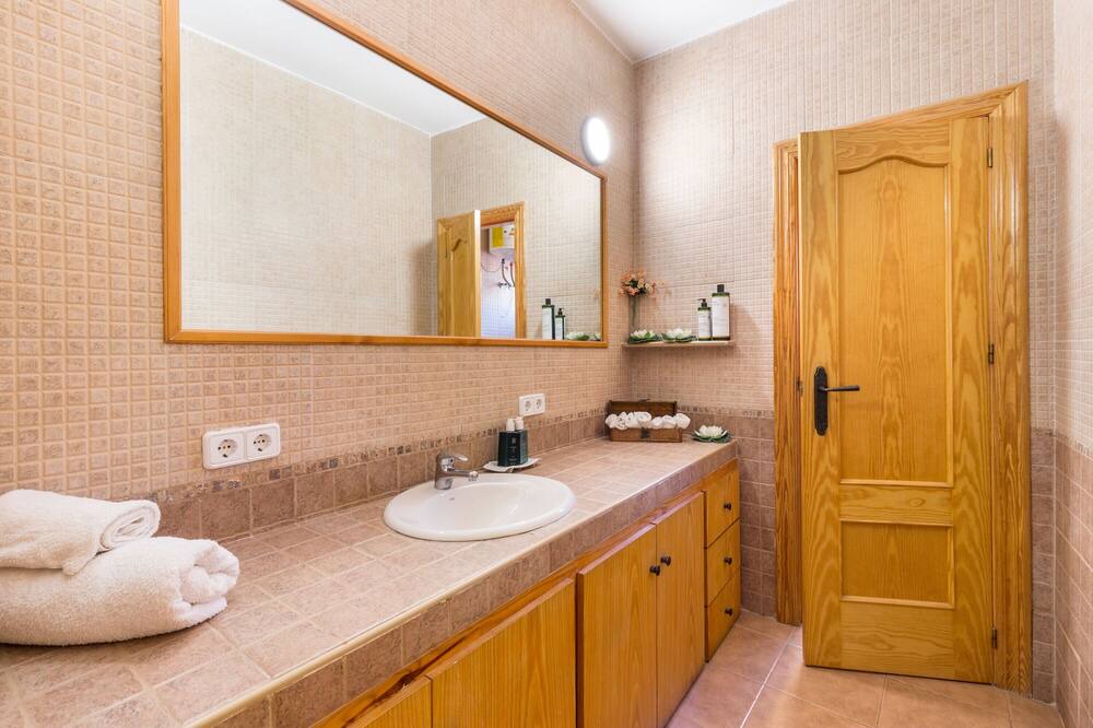 Photo of Bathroom in El Esparragal