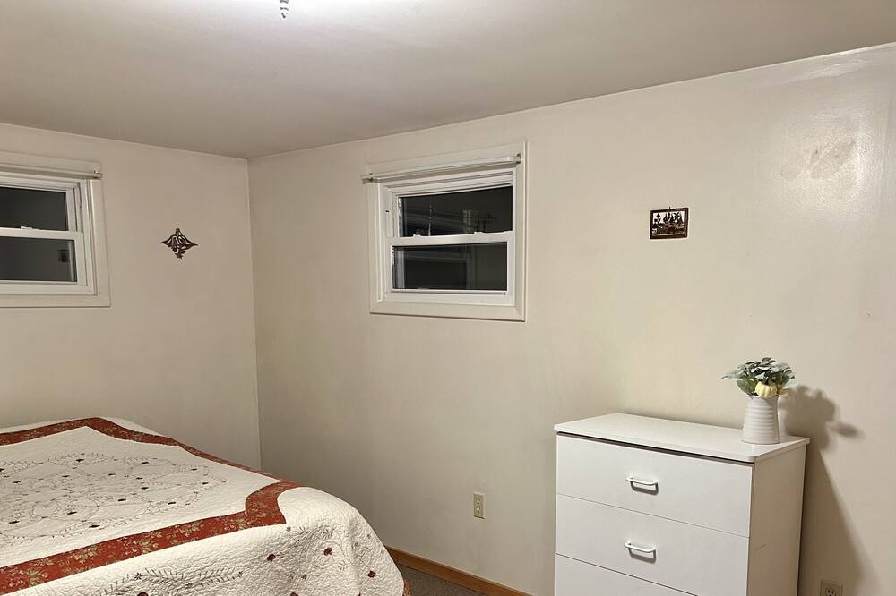 Photo of Bedroom in Warren