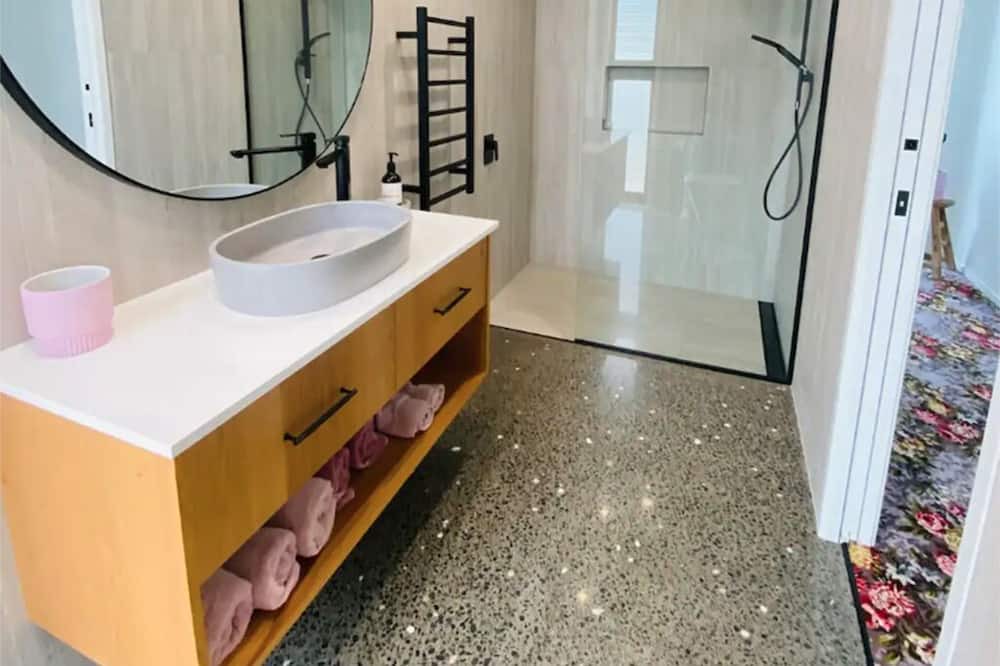 Photo of Bathroom in Haruru