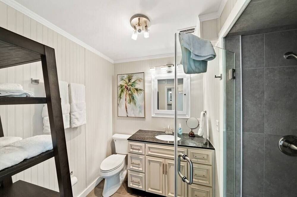 Photo of Bathroom in Orlando Beach
