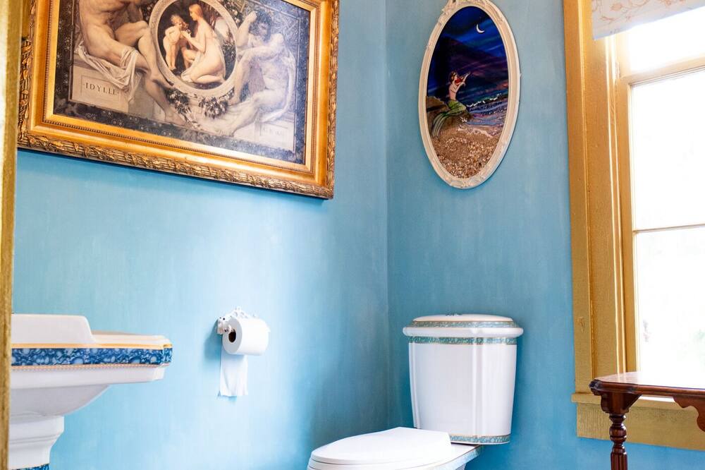 Photo of Bathroom in Newberry