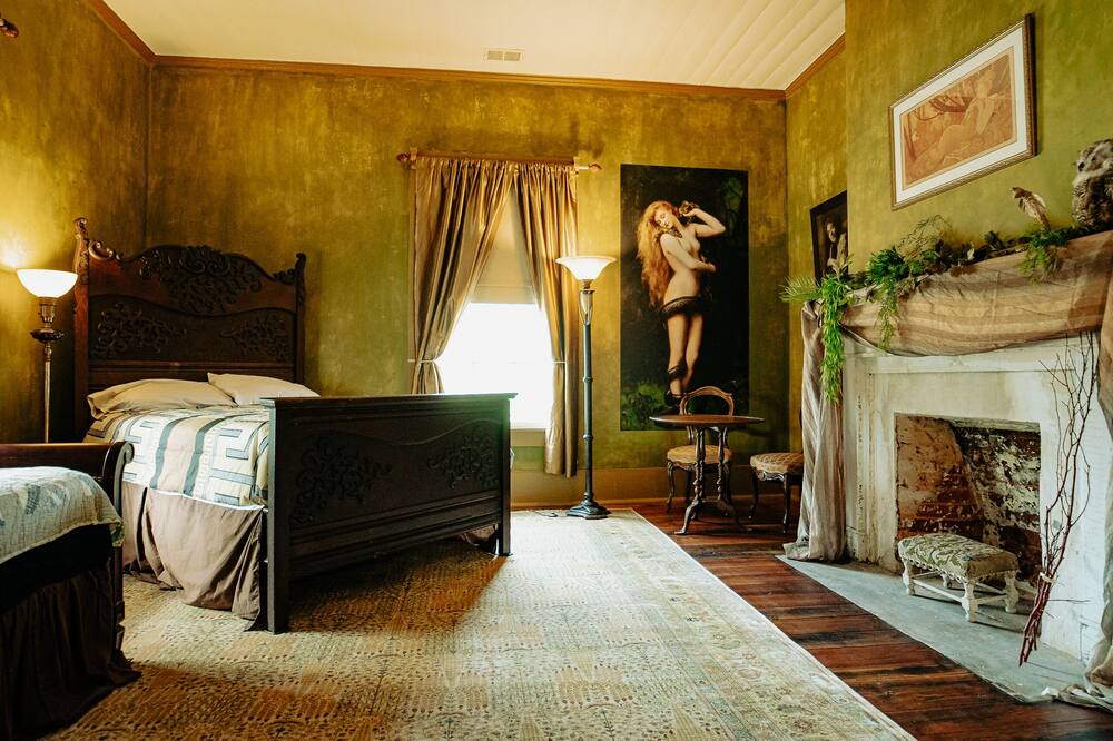 Photo of Bedroom in Newberry