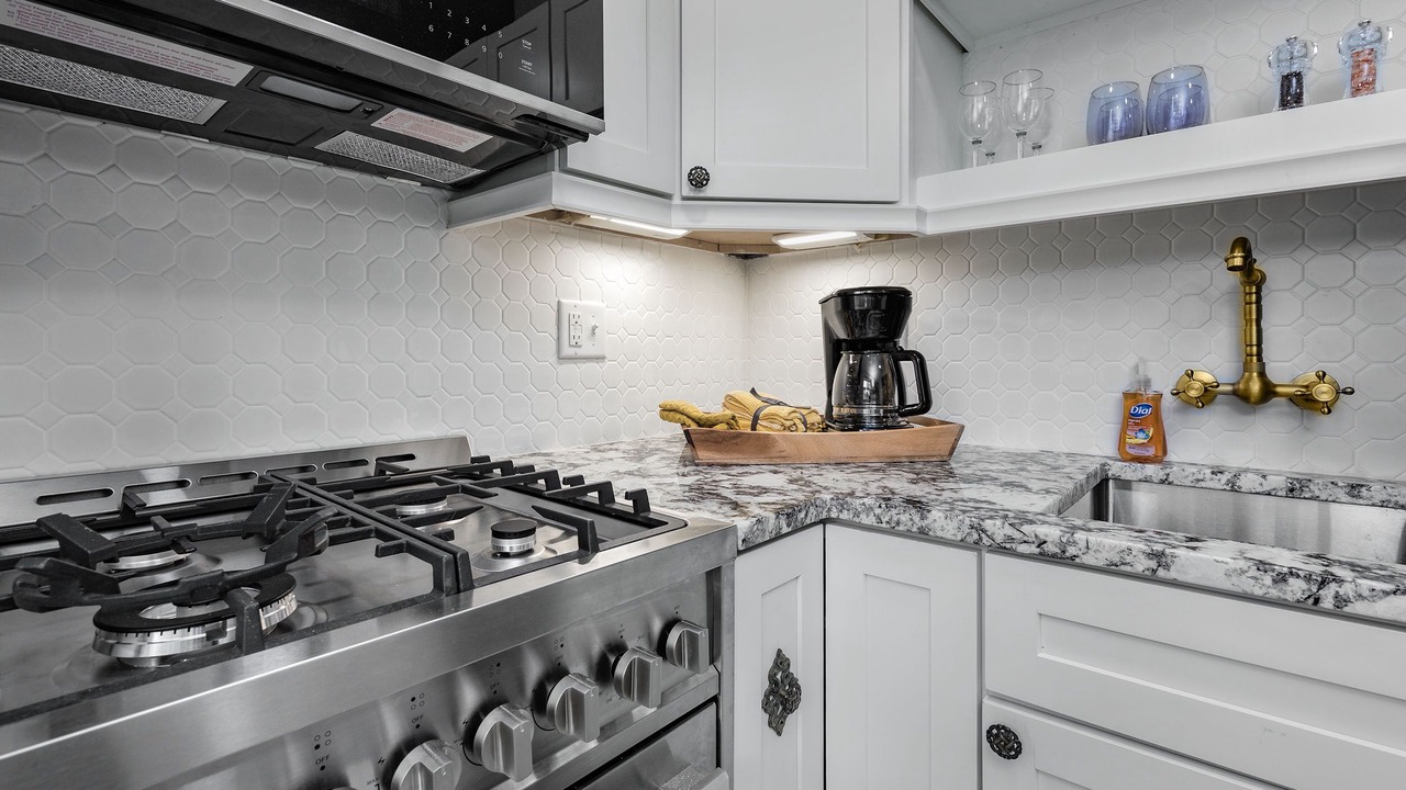 Photo of Kitchen in East of Broadway
