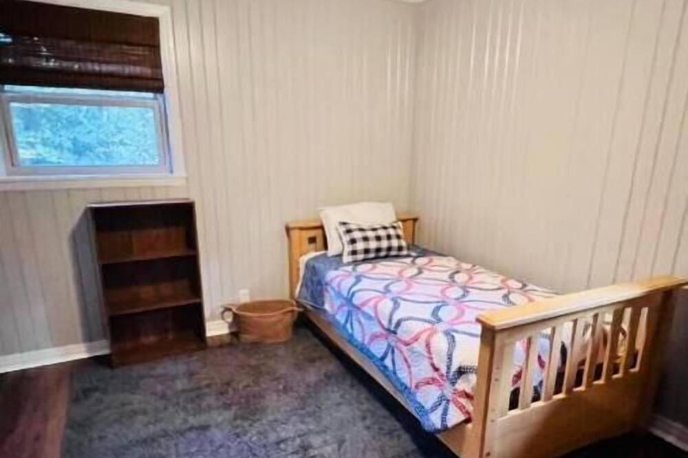 Photo of Bedroom in Jackson